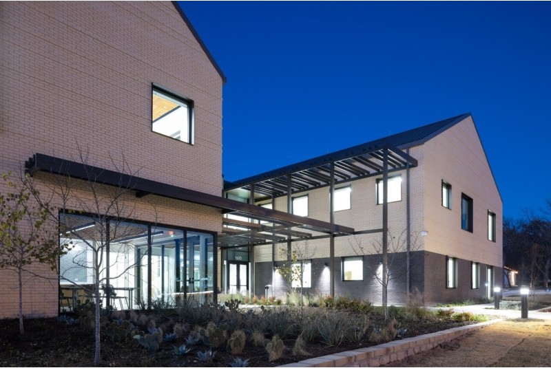 Fig. 1
MASS Design Group, Family Health Center on Virginia, USA, 2021
Courtesy of MASS Design Group. Image © Iwan Baan Fig. 1
MASS Design Group, Family Health Center on Virginia, USA, 2021
Courtesy of MASS Design Group. Image © Iwan Baan