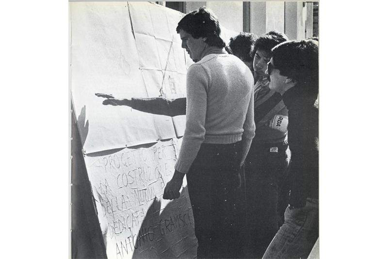 Fig. 3
The stonemasons working on the black basalt ashlars in the Mogoro quarry. Ales, March 1977.
Exhibition on the Fig. 3
The stonemasons working on the black basalt ashlars in the Mogoro quarry. Ales, March 1977.
Exhibition on the
