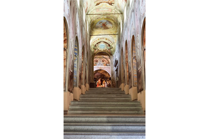 Fig. 14 Beniamino Simoni, Via Crucis in Cerveno, 1752. Interior of the Sanctuary.
From https://www.capeledicerveno.it/. Fig. 14 Beniamino Simoni, Via Crucis in Cerveno, 1752. Interior of the Sanctuary.
From https://www.capeledicerveno.it/.