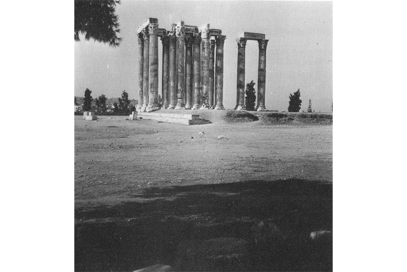 Figs. 8 a-b-c
Giuseppe Pagano, photographs of the Acropolis in Athens, 1941. (Cesare De Seta, Giuseppe Pagano fotografo, Electa, Milan 1979, pp. 58–61). Figs. 8 a-b-c
Giuseppe Pagano, photographs of the Acropolis in Athens, 1941. (Cesare De Seta, Giuseppe Pagano fotografo, Electa, Milan 1979, pp. 58–61).