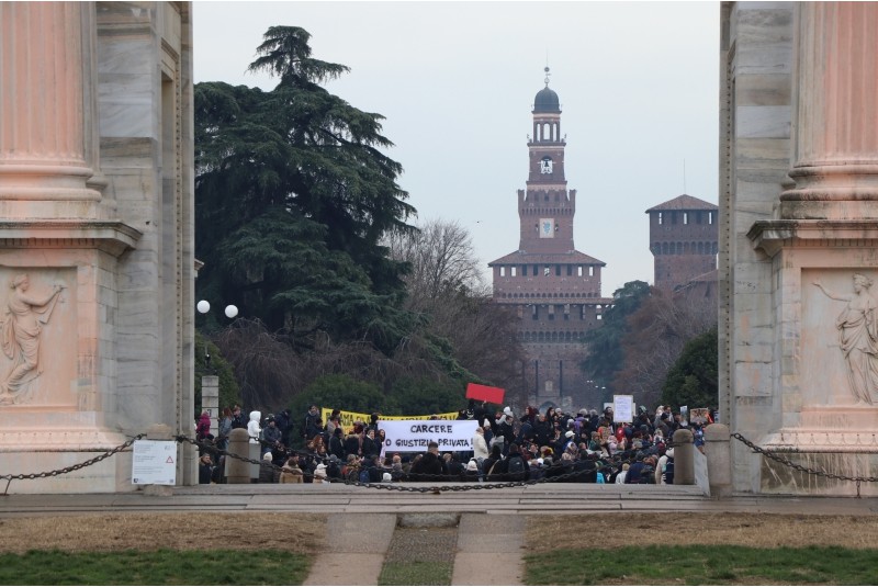 Fig. 12 - GT#1, Milano: l’Arco della Pace
con il Castello Sforzesco e la
Torre detta del Filarete sullo
sfondo. Foto EKA team, 14
gennaio 2024. Fig. 12 - GT#1, Milano: l’Arco della Pace
con il Castello Sforzesco e la
Torre detta del Filarete sullo
sfondo. Foto EKA team, 14
gennaio 2024.