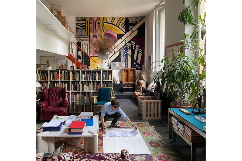 Fig. 17
Gae Aulenti's apartment, currently her Archive. Here many of the objects collected during her travels are preserved and arranged as she arranged them. Photo by the Authors.