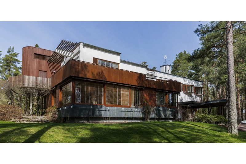 Fig. 8
A.Aalto Villa Mairea (1938-39),
Vista dell’esterno lato ingresso. Fig. 8
A.Aalto Villa Mairea (1938-39),
Vista dell’esterno lato ingresso.