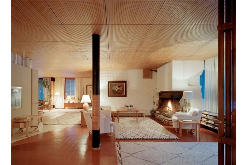 Fig. 10
A.Aalto Villa Mairea (1938-39), view of the living room. Fig. 10
A.Aalto Villa Mairea (1938-39), view of the living room.